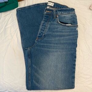 Abercrombie and Fitch the 90s baggy low rise